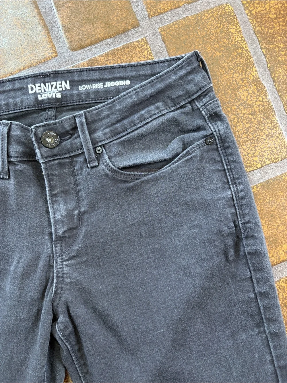 Denizen from Levi’s Black Low Rise Jegging